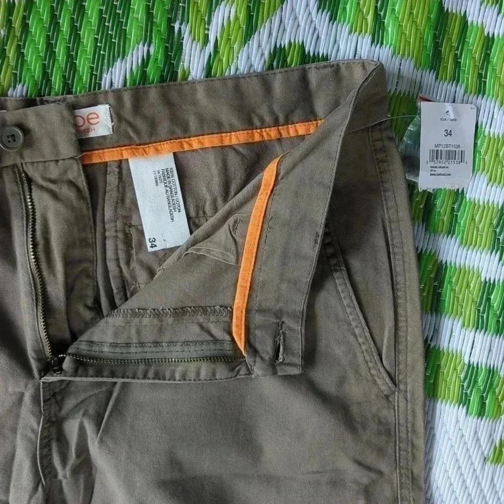 Men's Shorts - Picture 4 of 7
